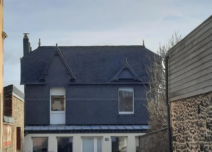 Blanche Agon Coutainville