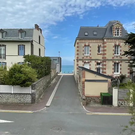 Blanche Agon-Coutainville