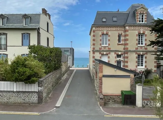 Blanche Agon-Coutainville