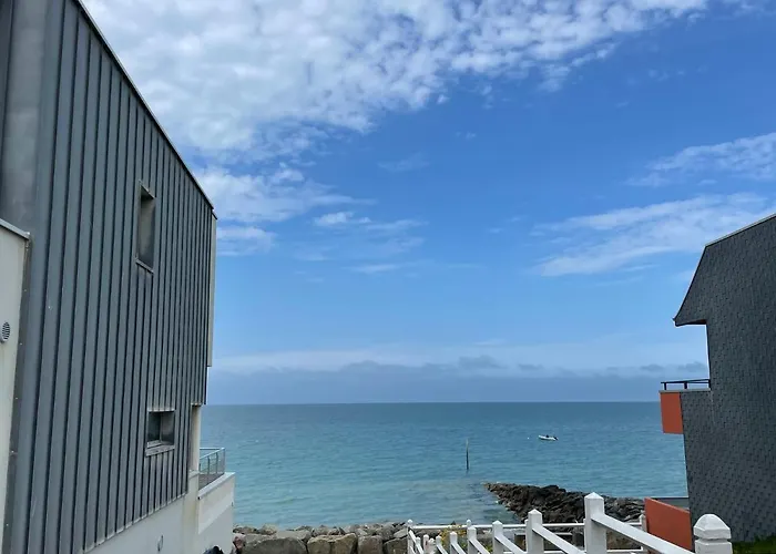 Blanche * آغون - كونتاينفيل